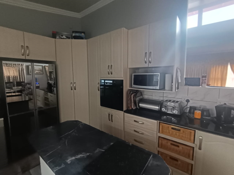 4 Bedroom Property for Sale in Hadison Park Northern Cape